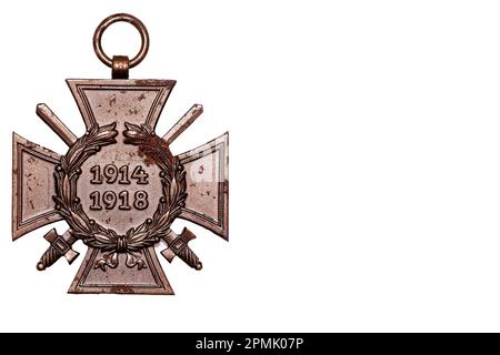 Alte Sachen. WWI Deutsche 1914 1918-Medaille mit Schwerter-1914-1918-Medaille NUR FÜR HISTORISCHE ZWECKE Stockfoto