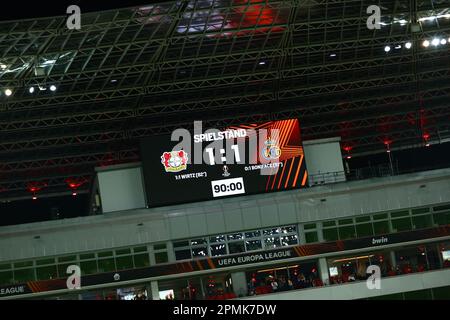 Spielstand, anzeige, GER, Bayer 04 Leverkusen vs. Union Saint-Gilloise, Fussball, UEFA Europa League, Viertelfinale, Hinspiel, Spielzeit 2022/2023, 13.04.2023 Kredit: Ant Palmer/Alamy Live News Stockfoto