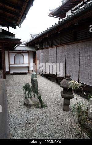 Eintritt zum Garten des Zuihoin Subtempels in Daitokuji Rinzai Zen Hauptquartier in Kyoto, Japan. Stockfoto