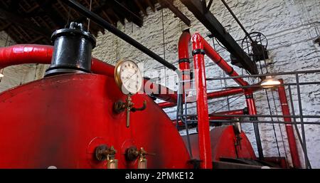 Red Tinker Shenton Boiler, Makers Hyde, in Queens Mill, Burnley, Lancs, England, Großbritannien Stockfoto