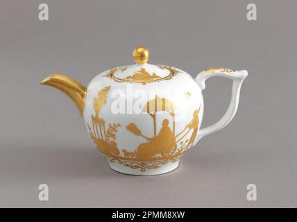 Teekanne mit „Hausmaler“-Dekor Teekanne; hergestellt von Meissen Porcelain Manufactory (Deutschland); Werkstatt von Bartholomäus Seuter (Deutschland, 1676 - 1754); Deutschland; Hartpastenporzellan, Gold Stockfoto