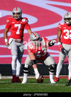 (DATEIFOTOS). Ehemaliges Ohio State buckeye Center (53) Luke Wypler wird voraussichtlich Anfang der 2. Runde des NFL Draft 2023 stattfinden. Hier wird er am 9. Januar 2022 während der Rose Bowl gegen die Utah Utes abgebildet, Der NFL-Entwurf findet am 27. April 2023 in Kansas City statt. (Obligatorisches Guthaben: Jose/MarinMedia.org/CSM) (absoluter vollständiger Fotograf, Credits erforderlich) Stockfoto