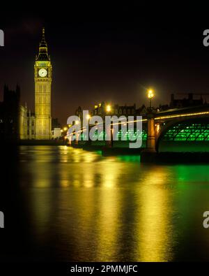 1987 historische Häuser des Parlaments die Westminster Bridge Themse London England Großbritannien Stockfoto