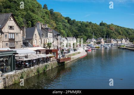 Dinan, eine französische Stadt in der Bretagne, zwischen Land und Meer. Stockfoto