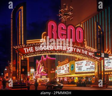 1992 historische RENO NEON TORBOGEN ZEICHEN VICTORIA STREET RENO NEVADA USA Stockfoto