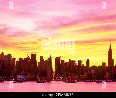 1996 historische Hudson River die Skyline von MIDTOWN MANHATTAN NEW YORK CITY USA Stockfoto