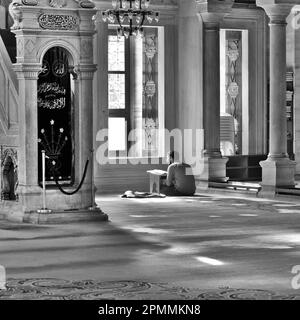 Ein Gebet beim Holly Koran in einer Moschee, Türkei Stockfoto