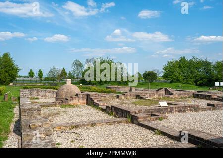 Rekonstruierte Gründungsmauern des ehemaligen Landhauses Villa Rustica, Wachenheim, Pfalz, Rheinland-Pfalz, Deutschland, Europa Stockfoto