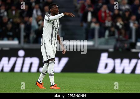 Turin, Italien. 13. April 2023. Paul Pogba vom FC Juventus Gesten während des Viertelfinales der UEFA Europa League im ersten Spiel zwischen dem FC Juventus und dem Sporting Clube de Portugal am 13 2023. April im Allianz-Stadion in Turin, Italien . Kredit: Marco Canoniero/Alamy Live News Stockfoto