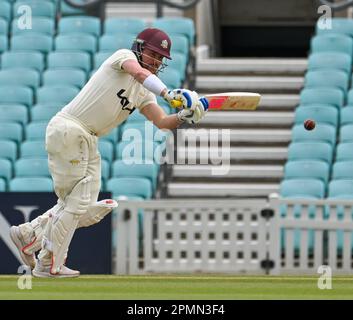 Oval, England. 14. April 2023. Bilder von links nach rechts, Rory Burns Captain vom Surrey County Cricket Club beim LV= County Championship Match zwischen Surrey CCC und Hampshire CCC. Kredit: Nigel Bramley/Alamy Live News Stockfoto