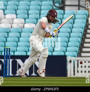 Oval, England. 14. April 2023. Bilder von links nach rechts, Rory Burns Captain vom Surrey County Cricket Club beim LV= County Championship Match zwischen Surrey CCC und Hampshire CCC. Kredit: Nigel Bramley/Alamy Live News Stockfoto