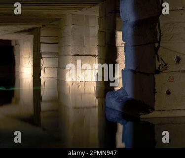 Blick auf Steinbruch. Cavea Arcari, Vicenza, Italien. Architekt: na , 2019. Stockfoto