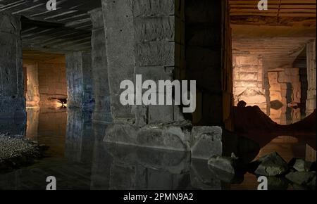 Blick auf Steinbruch. Cavea Arcari, Vicenza, Italien. Architekt: na , 2019. Stockfoto