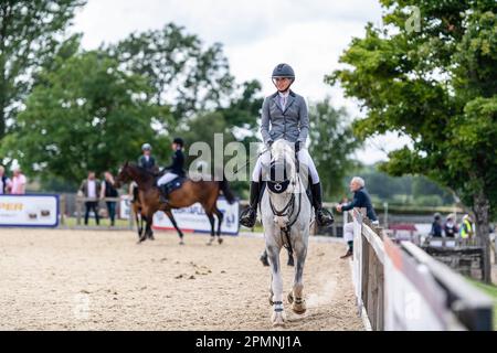 Das Al Shira'aa Hickstead Derby trifft 2022 Pferdewege in Hickstead Stockfoto