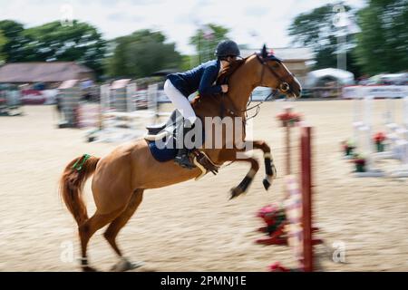Das Al Shira'aa Hickstead Derby trifft 2022 Pferdewege in Hickstead Stockfoto