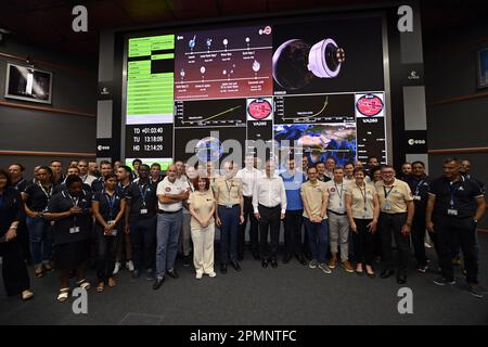 Cayenne, Frankreich. 14. April 2023. König Philippe - Filip von Belgien und Prinz Gabriel, die bei einem königlichen Besuch zur Eröffnung der ESA-Jupiter Icy Moons Explorer Mission „Juice“ vom Guayana Space Centre in Kourou, Französisch-Guayana, Frankreich, am Freitag, den 14. April 2023 fotografiert wurden. Der Start musste aufgrund schlechter Wetterbedingungen am Donnerstag um 24 Stunden auf Freitag verschoben werden. BELGA PHOTO POOL ERIC LALMAND Kredit: Belga News Agency/Alamy Live News Stockfoto