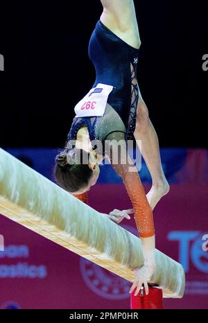 ANTALYA - Naomi Visser in Aktion während des Frauengymnastik-Allroundfinales bei den Europameisterschaften in der Türkei. ANP IRIS VANDEN BROEK Stockfoto