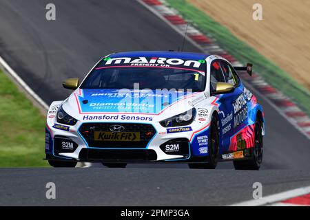 Tom Ingram, Hyundai i30N, BTCC, British Touring Car Championship, Einführungstag und Medienveranstaltung, BTCC Media Day, eine Chance für die 2023 Teilnehmer Stockfoto