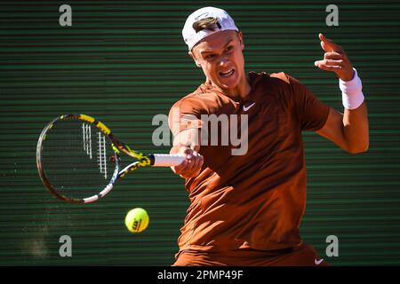 Roquebrune-Cap-Martin, Frankreich, Frankreich. 14. April 2023. Holger RUNE von Dänemark am 6. Tag des Rolex Monte-Carlo Masters 2023, ATP Masters 1000 Tennis Turnier im Monte-Carlo Country Club am 14. April 2023 in Roquebrune-Cap-Martin, Frankreich. (Kreditbild: © Matthieu Mirville/ZUMA Press Wire) NUR REDAKTIONELLE VERWENDUNG! Nicht für den kommerziellen GEBRAUCH! Stockfoto