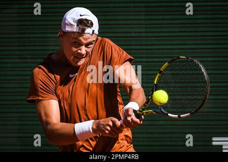 Roquebrune-Cap-Martin, Frankreich, Frankreich. 14. April 2023. Holger RUNE von Dänemark am 6. Tag des Rolex Monte-Carlo Masters 2023, ATP Masters 1000 Tennis Turnier im Monte-Carlo Country Club am 14. April 2023 in Roquebrune-Cap-Martin, Frankreich. (Kreditbild: © Matthieu Mirville/ZUMA Press Wire) NUR REDAKTIONELLE VERWENDUNG! Nicht für den kommerziellen GEBRAUCH! Stockfoto