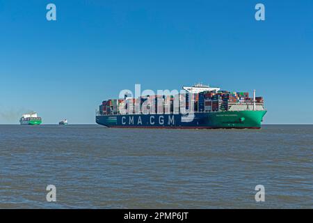 Containerschiffe, Nordsee, Cuxhaven, Niedersachsen, Deutschland Stockfoto