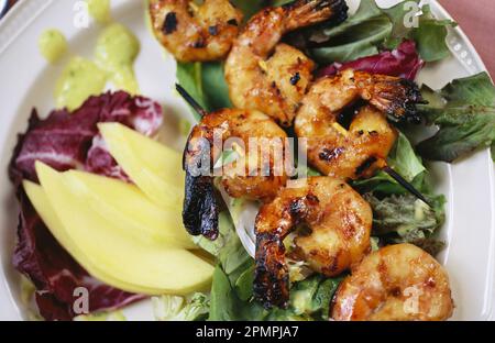 Garnelen-Dinner werden im Yoho National Park, BC, Kanada, serviert; British Columbia, Kanada Stockfoto