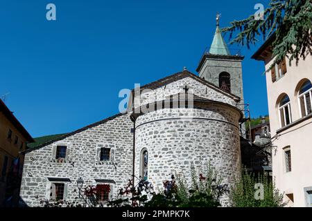 Kirche San Bartolomeo Apostel im alten Dorf Fiumalbo, Emilia Romagna Stockfoto