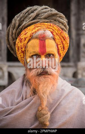 Heiliger Mann im Pashupatinath-Tempel, Kathmandu, Nepal Stockfoto