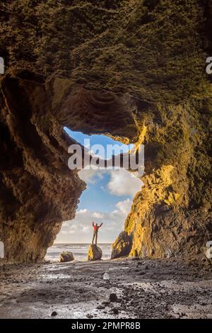 Innere der Yoda-Höhle im vulkanischen Berg Hjorleifshofdi am Kap Hjörleifshöfði / Hjorleifshofdi, Vestur-Skaftafellssýsla, Sudurland, Island Stockfoto