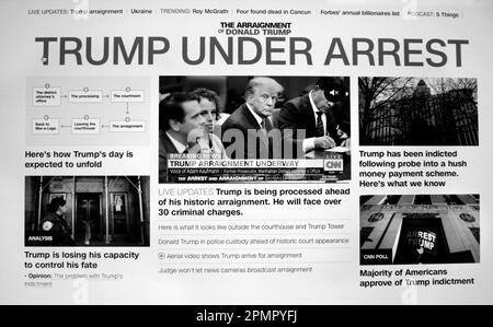 Ein Screenshot einer Titelseite einer CNN-TV-Website mit Nachrichten aus den ehemaligen USA Präsident Donald Trumps Verhaftung. Stockfoto
