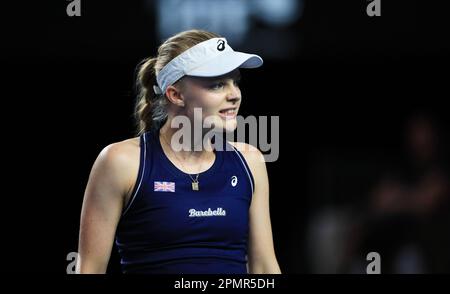 Harriet Dart aus Großbritannien reagiert während des Qualifikationsspiels des Billie Jean King Cup zwischen Großbritannien und Frankreich in der Coventry Building Society Arena in Coventry. Foto: Freitag, 14. April 2023. Stockfoto