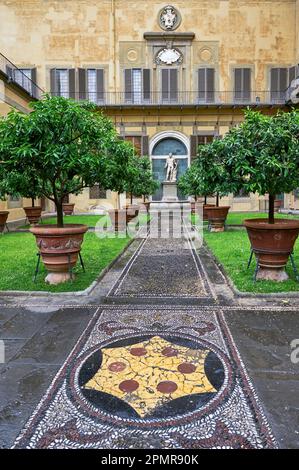 Im Innenhof des Palazzo Medici Riccardi in Florenz, Italien Stockfoto