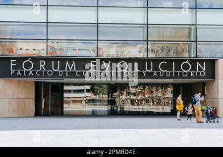 Forum Evolution, Kongresspalast und Auditorium. Bildet das Herzstück des sogenannten „Complejo de la Evolución Humana“, Human Evolution Compound, C. Stockfoto