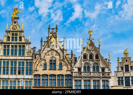 Detail. Guild Houses in Grote Markt ist eine Reihe von Guild Houses, die ursprünglich um 1580 erbaut wurde. Im Mittelalter handelte jeder Händler im Niedrigsten Stockfoto