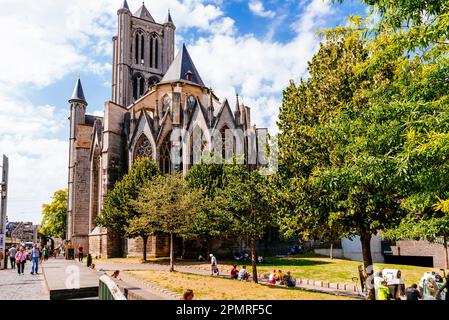 St. Die Nikolaikirche Sint-Niklaaskerk ist eines der ältesten und bekanntesten Wahrzeichen in Gent. Ostblick, Gent, Ostflandern, Flämische Region Stockfoto