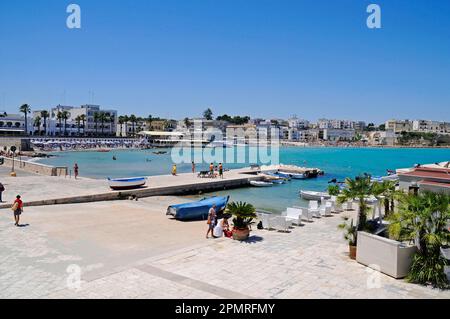 Promenade, Hafen, Strand, Restaurant, Otranto, Provinz Lecce, Apulien, Italien Stockfoto