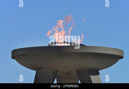 Ewige Flamme, Gedenkstätte für die Opfer des Fluges und der Flucht, Theodor-Heuss-Platz, Westend, Berlin, Deutschland Stockfoto