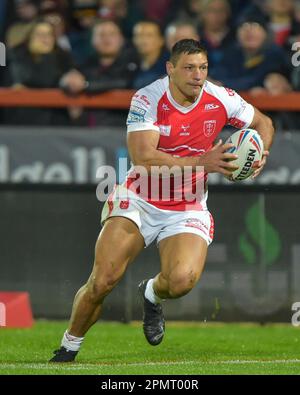 Ryan Hall #5 von Hull KR in Aktion während des Spiels der Betfred Super League Runde 9 Hull KR vs St Helens in Sewell Group Craven Park, Kingston upon Hull, Großbritannien, 14. April 2023 (Foto: Craig Cresswell/News Images) Stockfoto