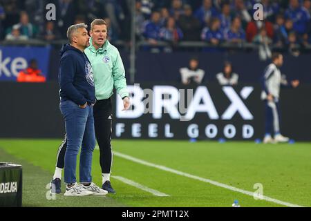 FC Schalke 04 Trainer Thomas Reis GER, FC Schalke 04 gegen Hertha BSC, Fussball, 1. Bundesliga, 28. SPIELTAG, SPIELZEIT 2022/2023, 14.04.2023 DFL-VORSCHRIFTEN VERBIETEN DIE VERWENDUNG VON FOTOS ALS BILDSEQUENZEN UND/ODER QUASI-VIDEO. Kredit: Ant Palmer/Alamy Live News Stockfoto