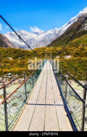 Neuseeländische Mount Cook Nutte Valley Gleisbrücke. Stockfoto