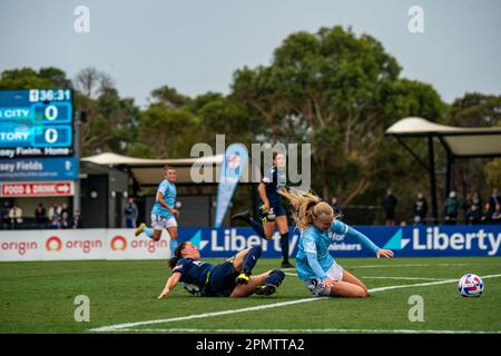 Victoria, Australien. 15. April 2023. 15. April 2023. Casey Fields, Victoria, Australien. Der Spielball vor dem Eliminierungsfinale zwischen dem Melbourne City FC und dem Melbourne Victory. Kredit: James Forrester/Alamy Live News Stockfoto