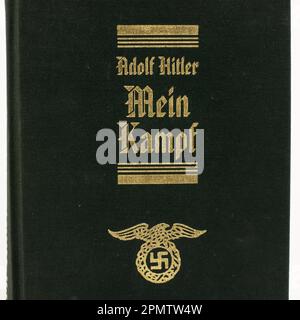 Nova Bana, Slowakei - 14. April 2023 : Mein Kampf. Ein Buch von Adolf Hitler. Stockfoto