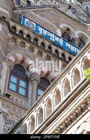 Das Gebäude der Bombay Municipal Corporation (BMC) befindet sich in Mumbai, Indien, und ist der Hauptsitz des für gove zuständigen kommunalen Unternehmens Stockfoto