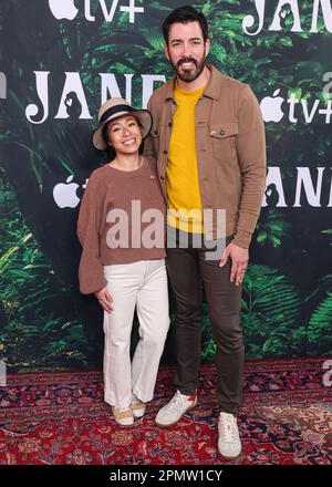 Los Angeles, Usa. 14. April 2023. LOS ANGELES, KALIFORNIEN, USA - 14. APRIL: Linda Phan und Drew Scott treffen am 14. April 2023 im California Science Center im Exposition Park in Los Angeles, Kalifornien, USA, auf der Premiere der Apple TV Original Series „Jane“ Season 1 ein. (Foto: Xavier Collin/Image Press Agency) Kredit: Image Press Agency/Alamy Live News Stockfoto