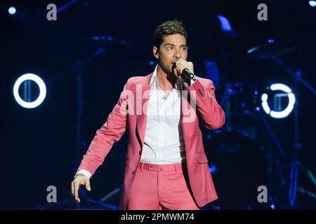 Madrid, Spanien. 15. April 2023. Sänger David Bisbal tritt während der XVII. Ausgabe des Primavera Pop Festivals Los40 im Wizink Center in Madrid auf. Kredit: SOPA Images Limited/Alamy Live News Stockfoto