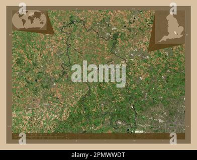Buckinghamshire, Verwaltungsbezirk England - Großbritannien. Satellitenkarte mit niedriger Auflösung. Eckkarten für zusätzliche Standorte Stockfoto
