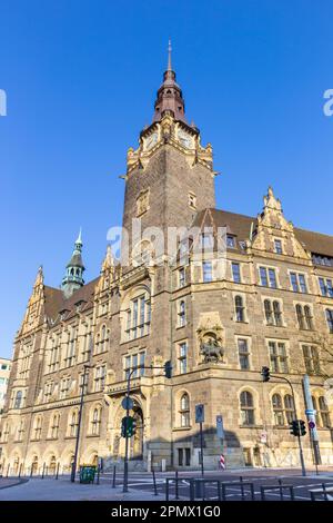 Historisches Rathausgebäude auf dem Marktplatz in Wuppertal Stockfoto