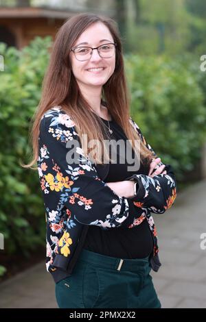 Magdeburg, Deutschland. 15. April 2023. Michelle Angeli aus Zerbst wurde auf der Delegiertenversammlung des Landesfrauenrats Sachsen-Anhalt e.V. in der Landeshauptstadt zur neuen Staatspräsidentin gewählt. Kredit: Peter Gercke/dpa-Zentralbild/dpa/Alamy Live News Stockfoto