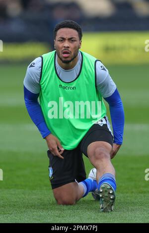 Burton Upon Trent, Großbritannien. 15. April 2023. Akin Famewo #15 of Sheffield Wednesday während des Warm-Up vor dem Sky Bet League 1 Spiel Burton Albion vs Sheffield Wednesday im Pirelli Stadium, Burton Upon Trent, Großbritannien, 15. April 2023 (Foto von Gareth Evans/News Images) in Burton Upon Trent, Großbritannien, am 4./15. April 2023. (Foto: Gareth Evans/News Images/Sipa USA) Guthaben: SIPA USA/Alamy Live News Stockfoto