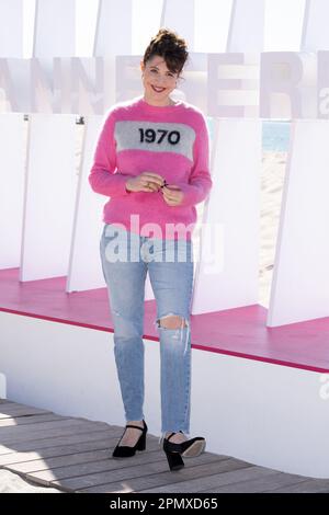 Cannes, Frankreich. 15. April 2023. Alice Birch nimmt am 15. April 2023 beim Canneseries International Festival 6. in Cannes, Frankreich, am „Dead Ringer PhotoCall“ Teil. Foto: David Niviere/ABACAPRESS.COM Kredit: Abaca Press/Alamy Live News Stockfoto